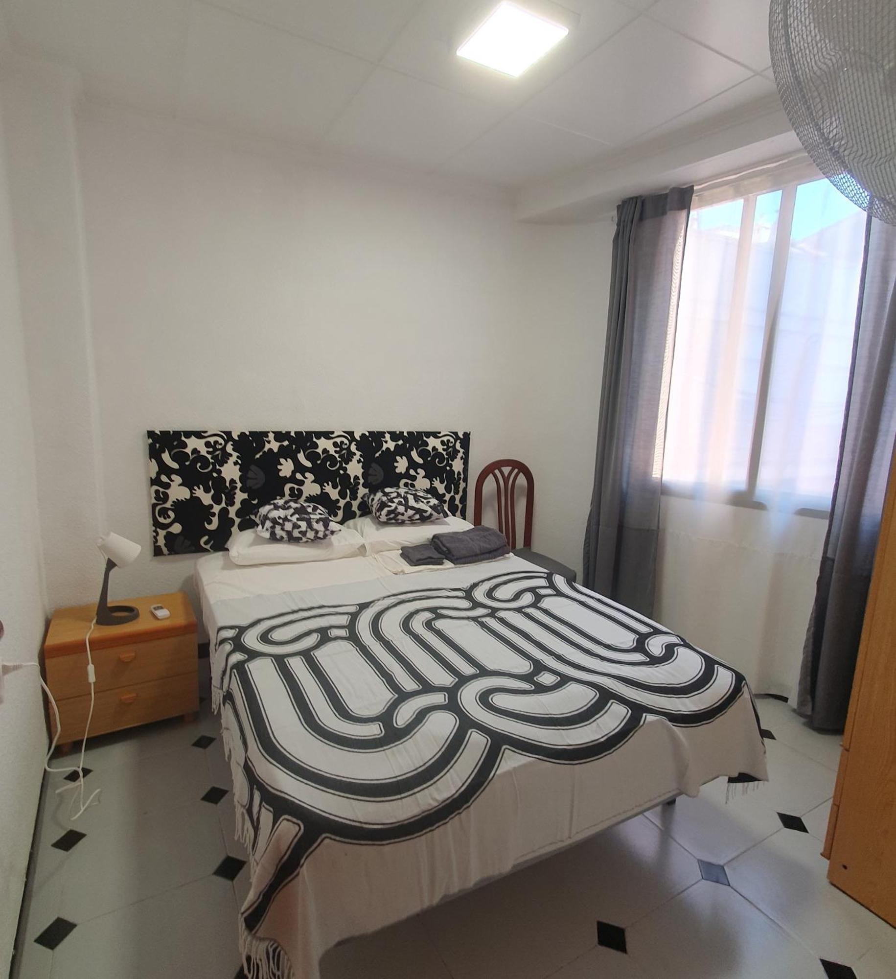Spacious Home For A Large Group Or Family 쿠엘라 외부 사진