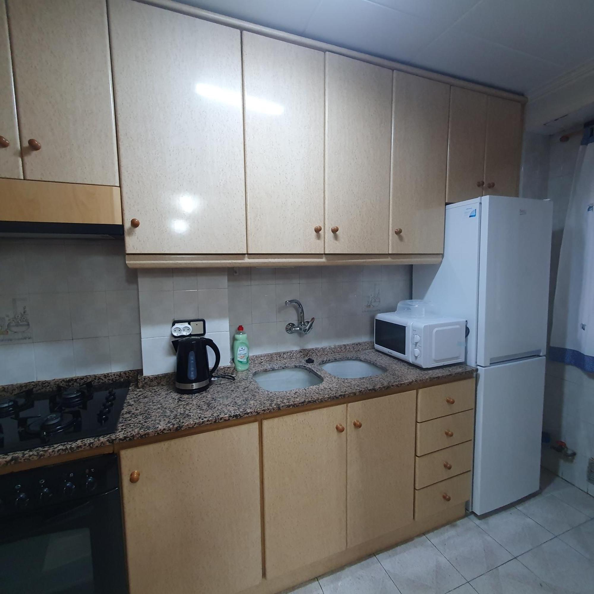 Spacious Home For A Large Group Or Family 쿠엘라 외부 사진