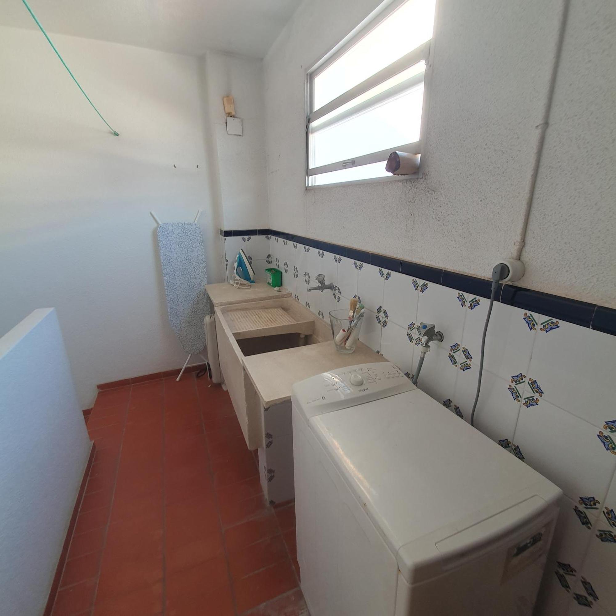 Spacious Home For A Large Group Or Family 쿠엘라 외부 사진