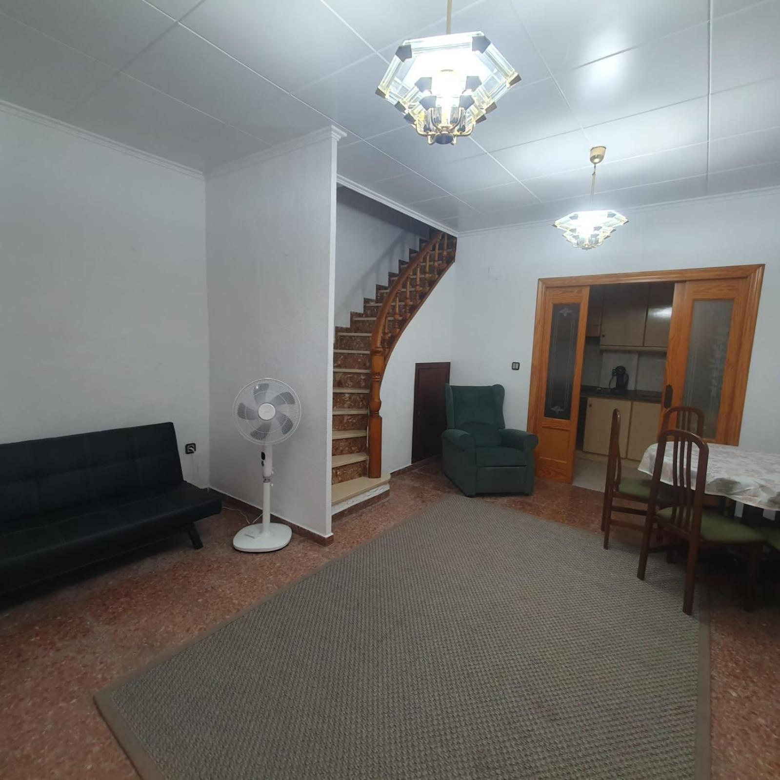 Spacious Home For A Large Group Or Family 쿠엘라 외부 사진